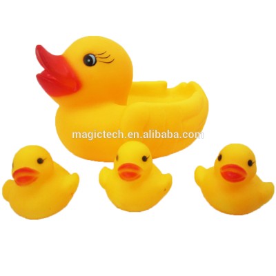 Water spray colorful bath duck baby rubber toys PVC Bath toy Sound Floating Ducks